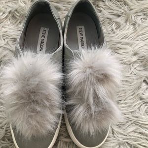 Sneakers with PomPom